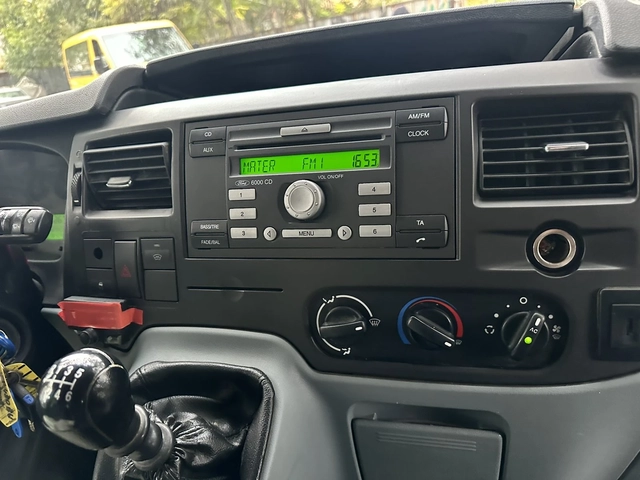 Ford Transit 2.2TDCi - автомобили, коли, обяви за нови и употребявани 8