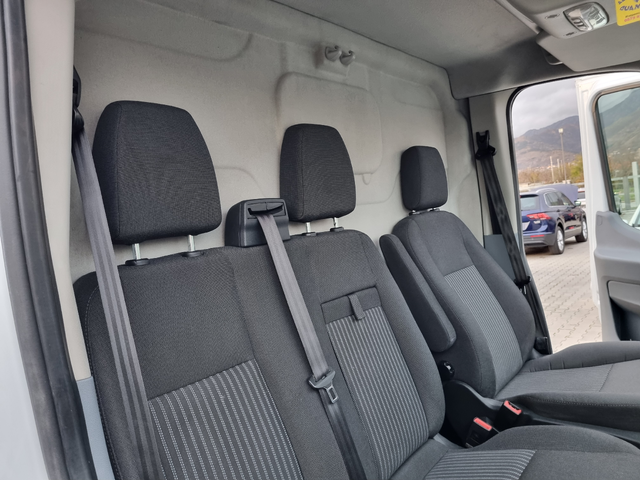 Ford Transit Connect 2.0TDCi-131ps 2018г. ОБСЛУЖЕН= КАТО НОВ! - автомобили, коли, обяви за нови и употребявани 13