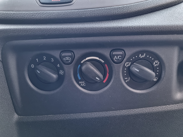 Ford Transit Connect 2.0TDCi-131ps 2018г. ОБСЛУЖЕН= КАТО НОВ! - автомобили, коли, обяви за нови и употребявани 16