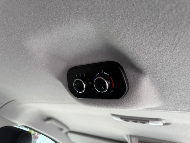 Ford Transit Custom 2.0TDCI 9-местен 2хКлима Euro 6 - автомобили, коли, обяви за нови и употребявани 8