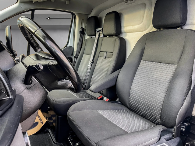 Ford Transit Custom 2.0 TDCI - автомобили, коли, обяви за нови и употребявани 8