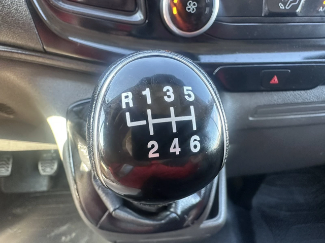 Ford Transit Custom - автомобили, коли, обяви за нови и употребявани 9