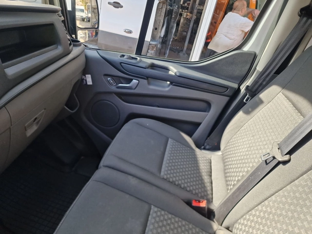 Ford Transit Custom 2.0TDCi - автомобили, коли, обяви за нови и употребявани 13