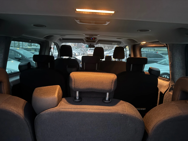 Ford Transit Custom 8+1 - автомобили, коли, обяви за нови и употребявани 8