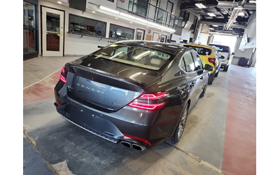 genesis-g70-2l-4cyl-awd - 2
