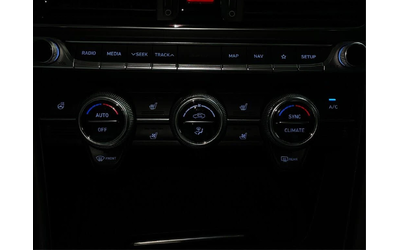 Genesis G70 3.3T AWD* АвтоКреди* (ЦЕНА ДО БГ) - автомобили, коли, обяви за нови и употребявани 13