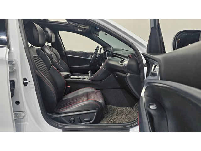 Genesis G70 : 2.0T Sport Package | Panorama | HUD | Lexicon - автомобили, коли, обяви за нови и употребявани 7