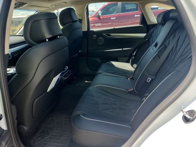 Genesis G80 2.5L 4 Cylinder Gas Turbo AWD - автомобили, коли, обяви за нови и употребявани 11