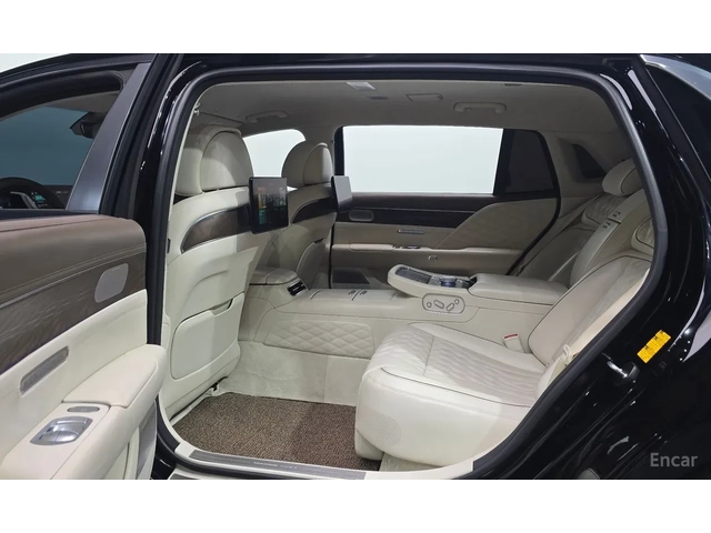 Genesis G90 LWB* BANG AND OLUFSEN* PANO* HUD* MASSAGE* - автомобили, коли, обяви за нови и употребявани 14