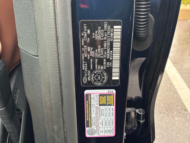 Genesis GV70 2.5L 4cyl AWD - автомобили, коли, обяви за нови и употребявани 9