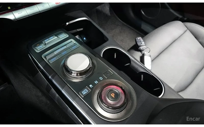 Genesis GV70 Кожа Вентилация и подгрев на седалките  Цена до Бг - автомобили, коли, обяви за нови и употребявани 8