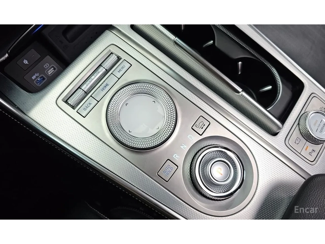 Genesis GV80 КОЖА* AWD* ШИБЕДАХ - автомобили, коли, обяви за нови и употребявани 8