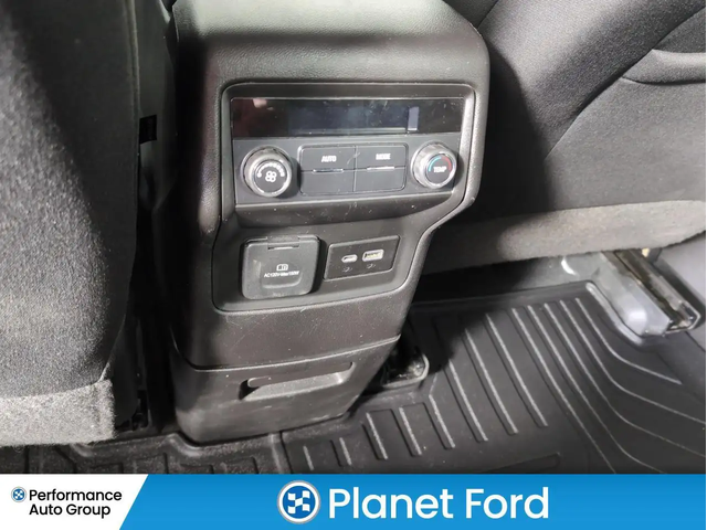 Gmc Acadia AWD 4dr SLE 6 seater tri zone climate rear outlet All Wheel Drive - автомобили, коли, обяви за нови и употребявани 14