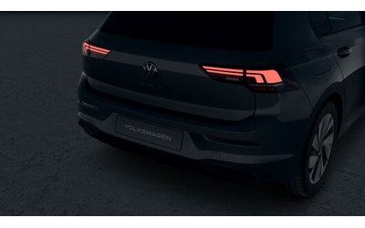 VW Golf Golf 8 Life Plus 2.0 TDI SCR DSG - автомобили, коли, обяви за нови и употребявани 7