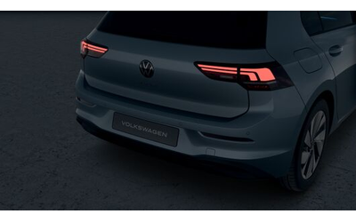 VW Golf Golf 8 Life Plus 2.0 TDI SCR DSG - автомобили, коли, обяви за нови и употребявани 7