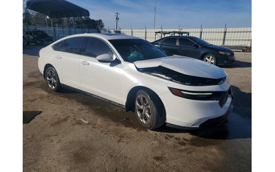 Honda Accord 1.5L 4 FRONT WHEEL DRIVE - автомобили, коли, обяви за нови и употребявани 4