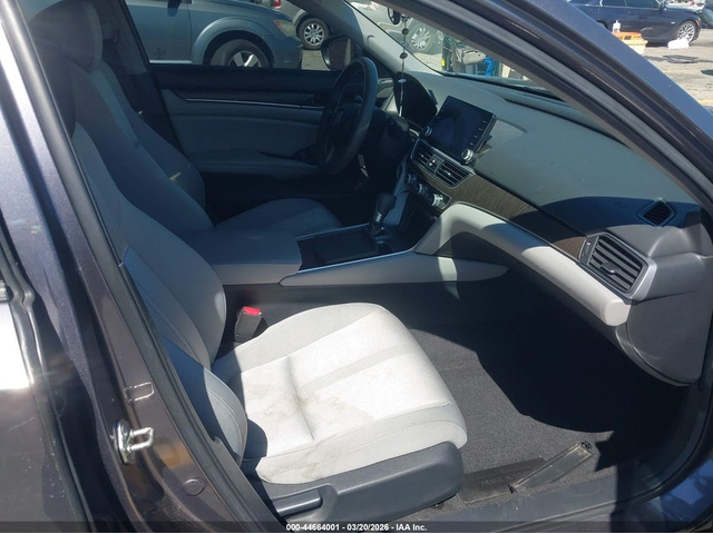 Honda Accord 1.5L I-4 DI, DOHC, VVT, TURBO, 192HP Front Wheel Drive - автомобили, коли, обяви за нови и употребявани 4