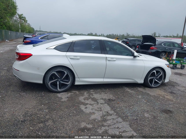 Honda Accord 1.5L I-4 DI, DOHC, VVT, TURBO, 192HP Front Wheel Drive - автомобили, коли, обяви за нови и употребявани 12