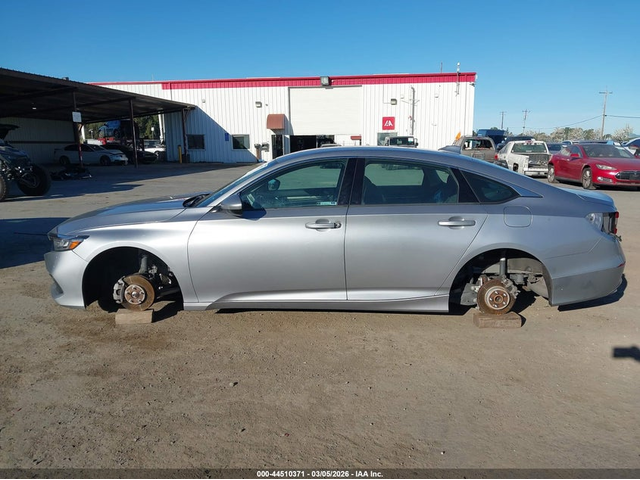 Honda Accord 1.5L I-4 DI, DOHC, VVT, TURBO, 192HP Front Wheel Drive - автомобили, коли, обяви за нови и употребявани 13