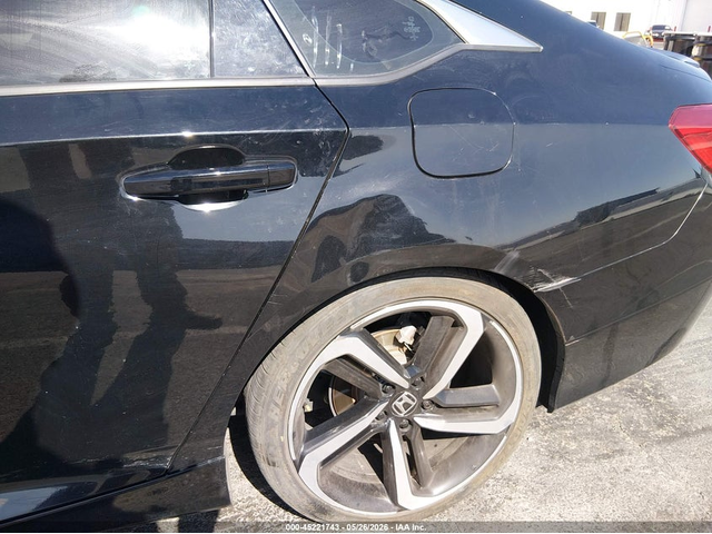 Honda Accord 1.5L I-4 DI, DOHC, VVT, TURBO, 192HP Front Wheel Drive - автомобили, коли, обяви за нови и употребявани 5