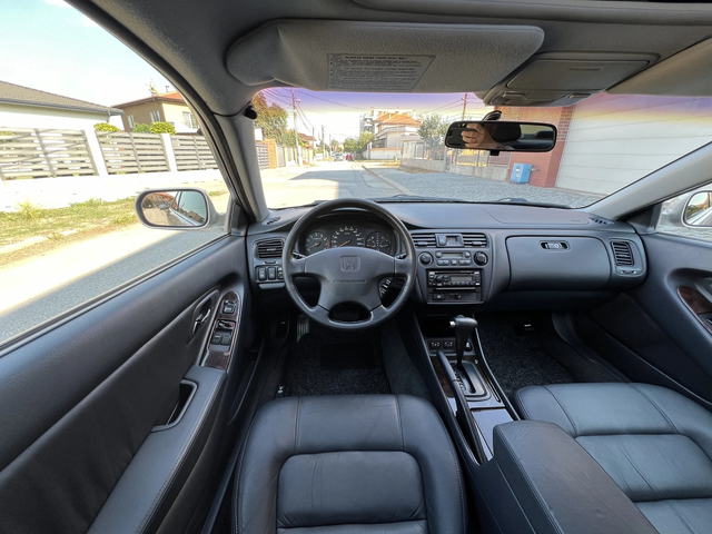 Honda Accord COUPE-3.0i-AVTOMAT-ШВЕЙЦАРИЯ - автомобили, коли, обяви за нови и употребявани 9