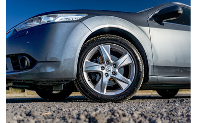 Honda Accord 2.2 i-DTEC Automatic! С ГАРАНЦИЯ! - автомобили, коли, обяви за нови и употребявани 6