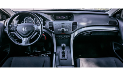 Honda Accord 2.2 i-DTEC Automatic! С ГАРАНЦИЯ! - автомобили, коли, обяви за нови и употребявани 8