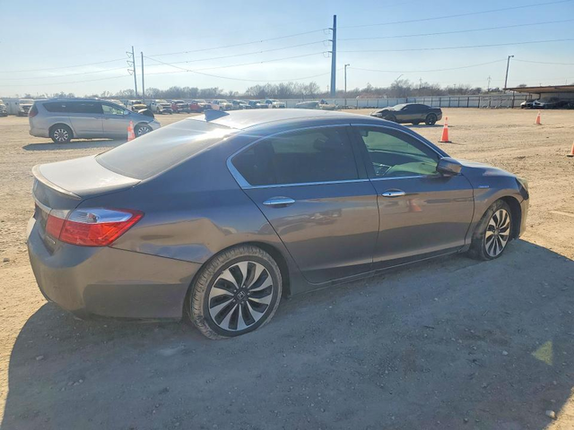 Honda Accord 2.0L 4 Front-wheel Drive - автомобили, коли, обяви за нови и употребявани 2