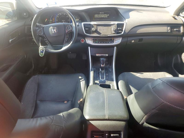 Honda Accord 2.0L 4 Front-wheel Drive - автомобили, коли, обяви за нови и употребявани 7