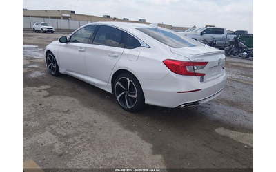 honda-accord-2-0l-i-4-di-dohc-vvt-turbo-252hp-front-wheel-drive - 2