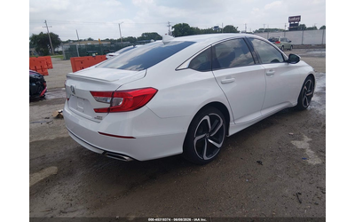 honda-accord-2-0l-i-4-di-dohc-vvt-turbo-252hp-front-wheel-drive - 3