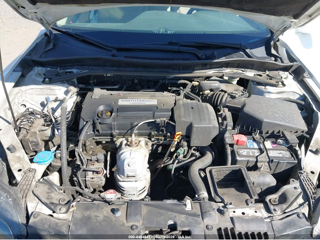 Honda Accord 2.4L I-4 DI, DOHC, VVT, 185HP Front Wheel Drive - автомобили, коли, обяви за нови и употребявани 9