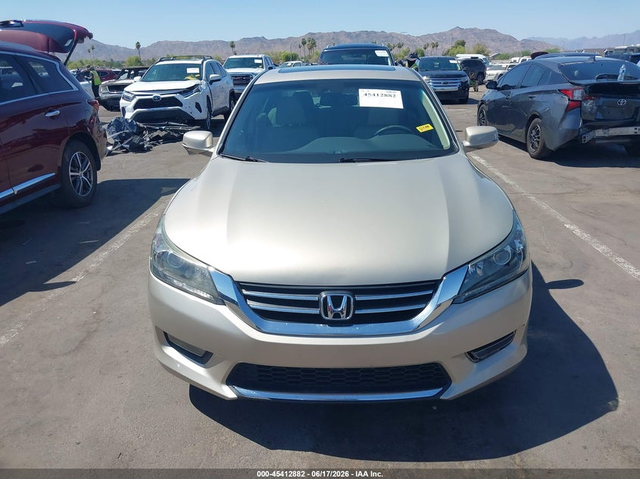 Honda Accord 2.4L I-4 DI, DOHC, VVT, 185HP Front Wheel Drive - автомобили, коли, обяви за нови и употребявани 11