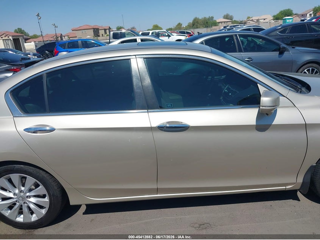 Honda Accord 2.4L I-4 DI, DOHC, VVT, 185HP Front Wheel Drive - автомобили, коли, обяви за нови и употребявани 12