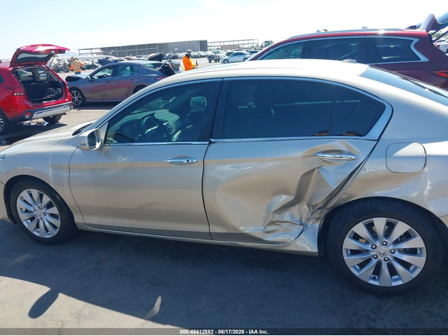 Honda Accord 2.4L I-4 DI, DOHC, VVT, 185HP Front Wheel Drive - автомобили, коли, обяви за нови и употребявани 13