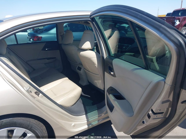 Honda Accord 2.4L I-4 DI, DOHC, VVT, 185HP Front Wheel Drive - автомобили, коли, обяви за нови и употребявани 7