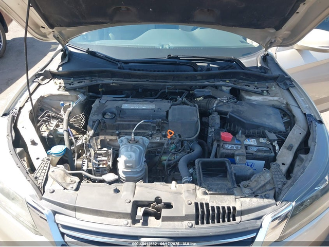Honda Accord 2.4L I-4 DI, DOHC, VVT, 185HP Front Wheel Drive - автомобили, коли, обяви за нови и употребявани 9