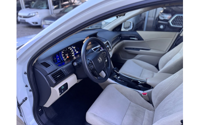 Honda Accord 2.0i Hybrid - автомобили, коли, обяви за нови и употребявани 9