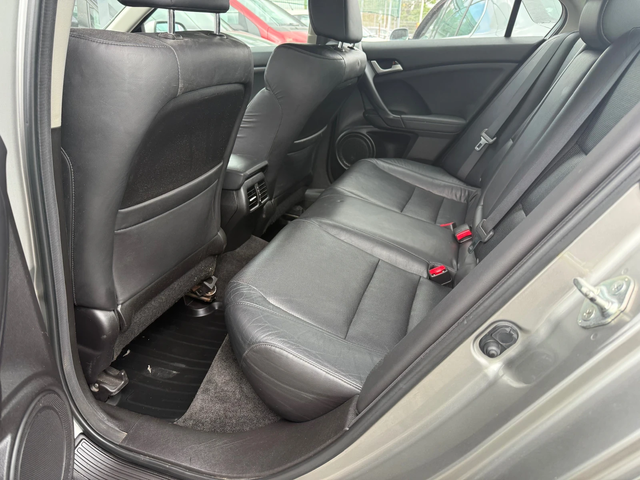 Honda Accord 2.0i * * ПЪЛНА СЕРВИЗНА ИСТОРИЯ* * - автомобили, коли, обяви за нови и употребявани 12