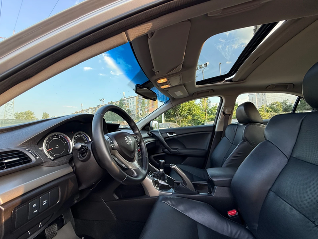 Honda Accord 2.0i * * ПЪЛНА СЕРВИЗНА ИСТОРИЯ* * - автомобили, коли, обяви за нови и употребявани 6