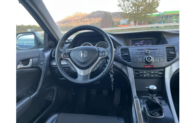 Honda Accord 2.2I-DTEC 150кс 6 СКОРОСТИ АВТОПИЛОТ КЛИМАТРОНИК - автомобили, коли, обяви за нови и употребявани 11