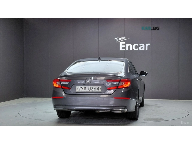Honda Accord 2.0 Hybrid Touring* КОЖА* НАВИ* ПАНО - автомобили, коли, обяви за нови и употребявани 3