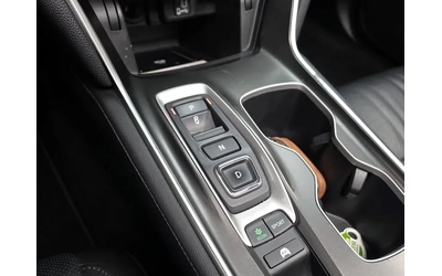 Honda Accord 2.0 Hybrid - САМО 30% АВАНС! - автомобили, коли, обяви за нови и употребявани 8