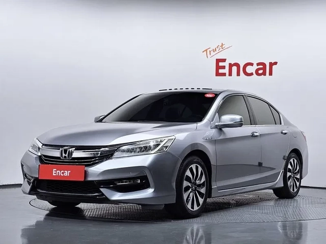 Honda Accord 2.0 Hybrid - САМО 30% АВАНС! - автомобили, коли, обяви за нови и употребявани 0
