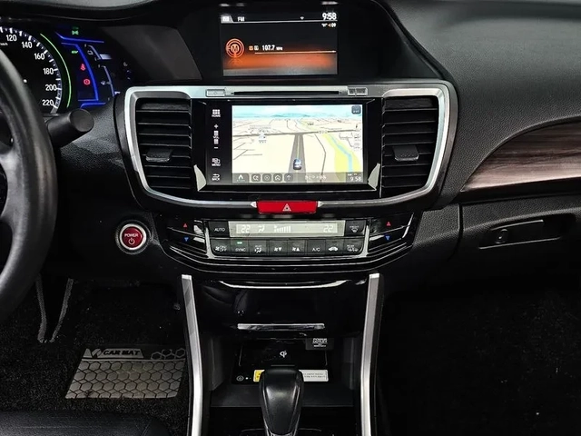 Honda Accord 2.0 Hybrid - САМО 30% АВАНС! - автомобили, коли, обяви за нови и употребявани 12