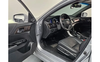 Honda Accord 2.0 Hybrid - САМО 30% АВАНС! - автомобили, коли, обяви за нови и употребявани 9