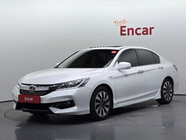 Honda Accord 2.0 Hybrid - САМО 30% АВАНС! - автомобили, коли, обяви за нови и употребявани 0