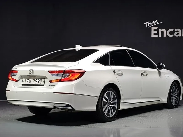 Honda Accord 2.0 Hybrid - САМО 30% АВАНС! - автомобили, коли, обяви за нови и употребявани 1