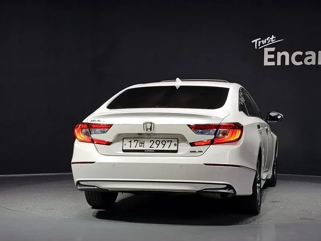 Honda Accord 2.0 Hybrid - САМО 30% АВАНС! - автомобили, коли, обяви за нови и употребявани 3