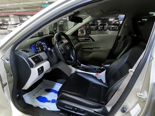 Honda Accord 2.0 Hybrid - САМО 30% АВАНС! - автомобили, коли, обяви за нови и употребявани 5